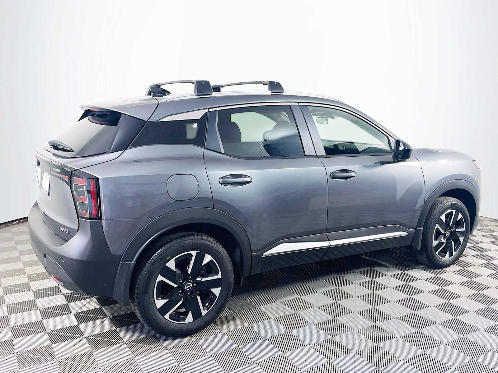 2026 Nissan Kicks SV photo 2