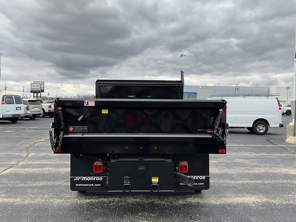 2024 Chevrolet Silverado 5500HD Work Truck photo 3