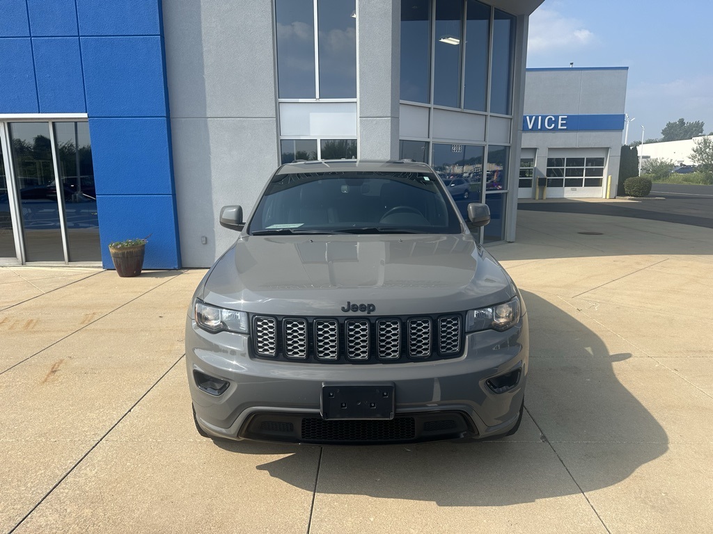 2019 Jeep Grand Cherokee Altitude photo 2
