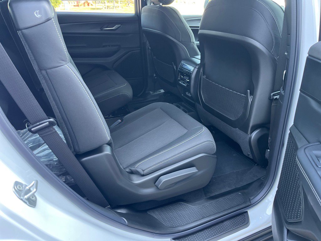 2025 Jeep Grand Cherokee Laredo Altitude photo 14