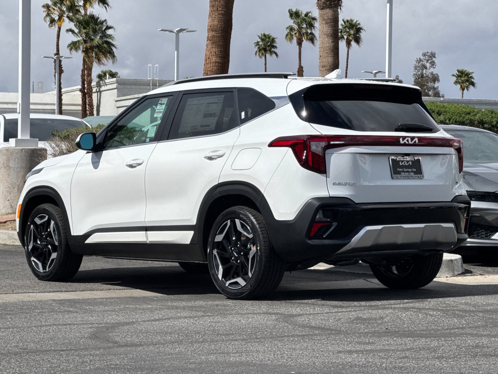 2025 Kia Seltos SX photo 4