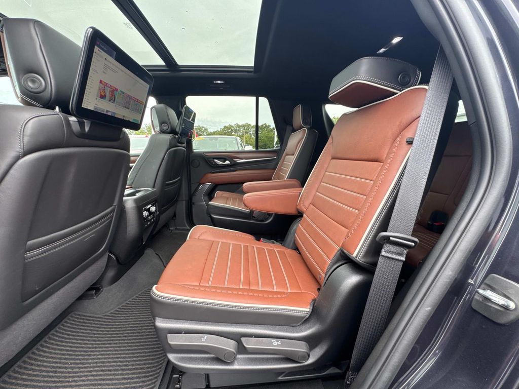2024 Gmc Yukon Denali Ultimate photo 9