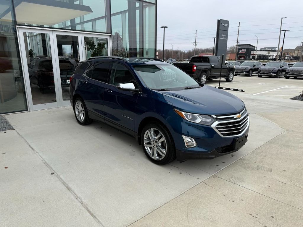 2020 Chevrolet Equinox Premier's photo