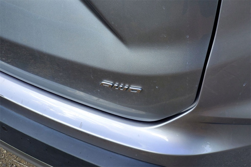 2024 Ford Edge SEL photo 3