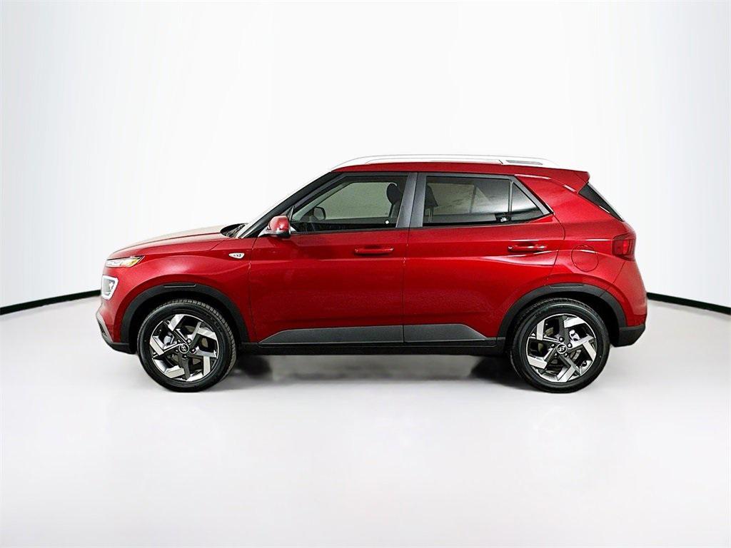 2025 Hyundai Venue Limited photo 3