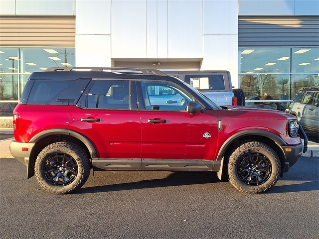 2025 Ford Bronco Sport Outer Banks's photo