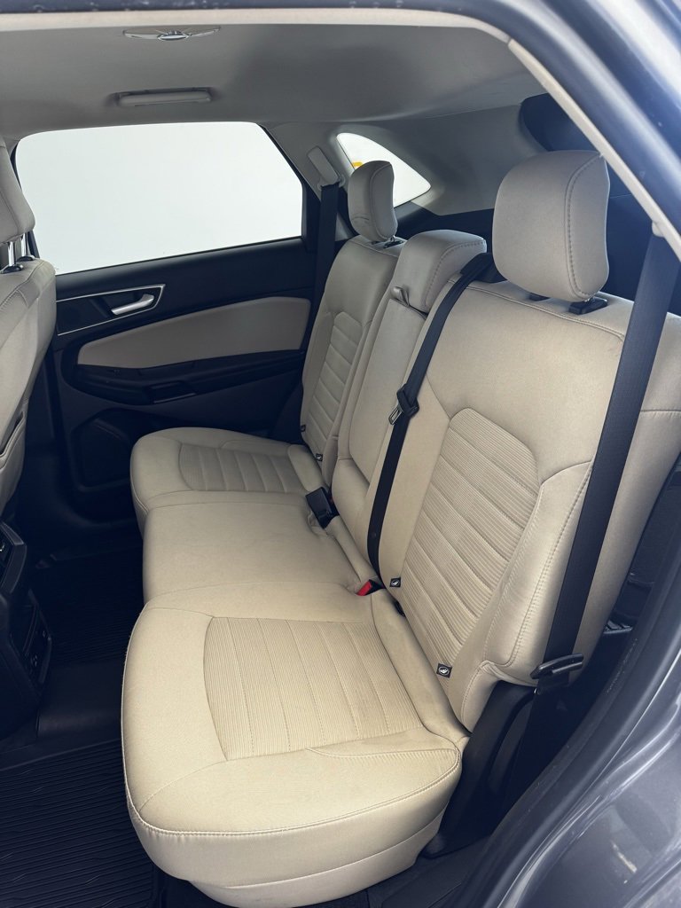 2021 Ford Edge SEL photo 11