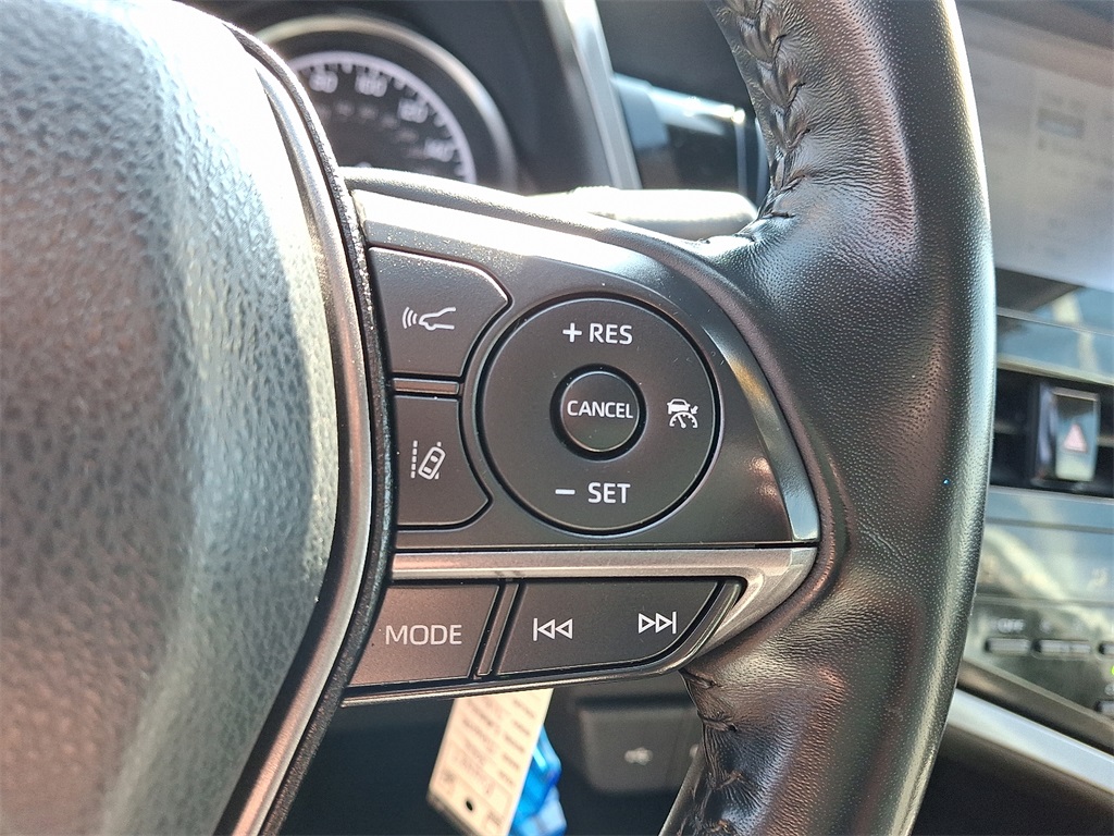 2022 Toyota Camry SE photo 20