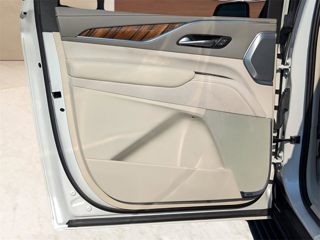 2023 Cadillac Escalade ESV Sport Platinum photo 19