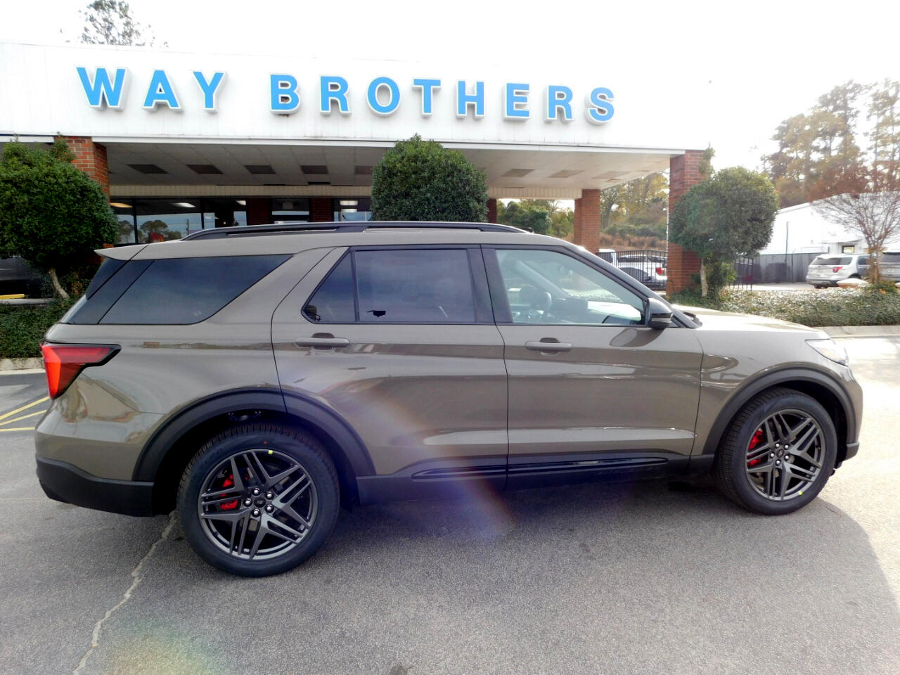 2026 Ford Explorer ST's photo