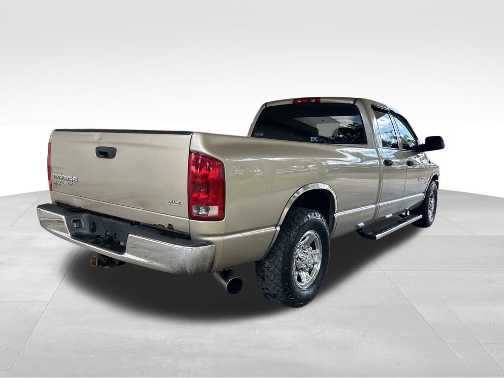 2004 Dodge Ram SLT photo 2