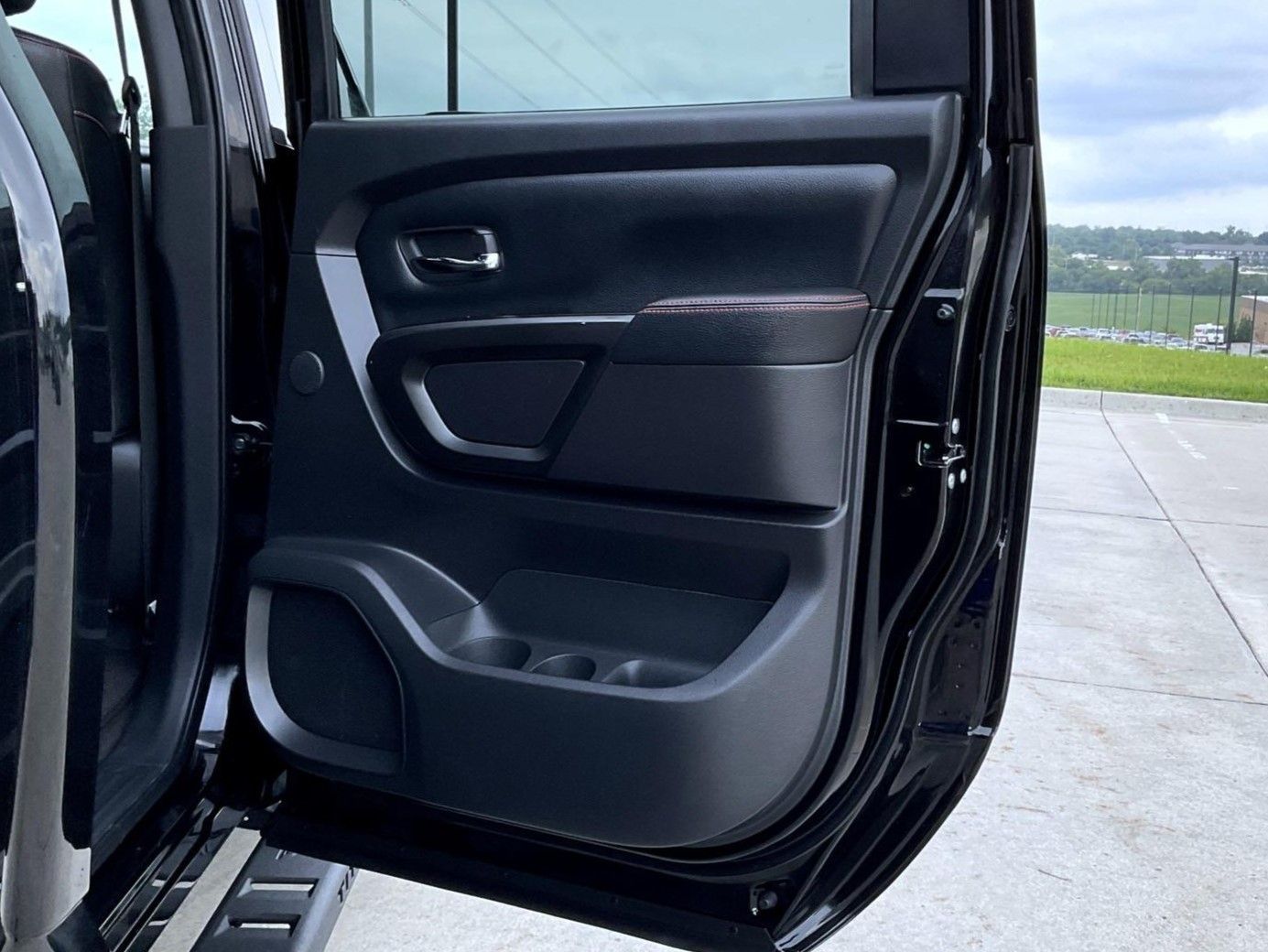 2020 Nissan Titan PRO-4X photo 18