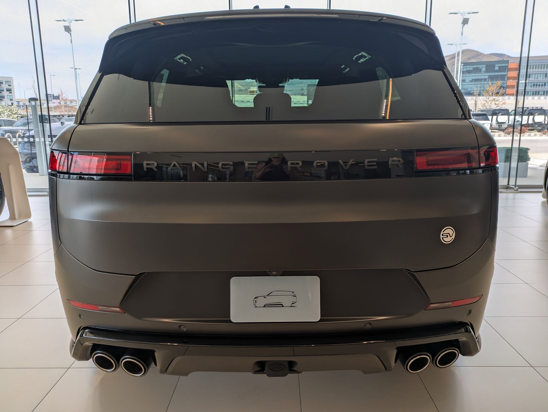 2025 Land Rover Range Rover Sport photo 4