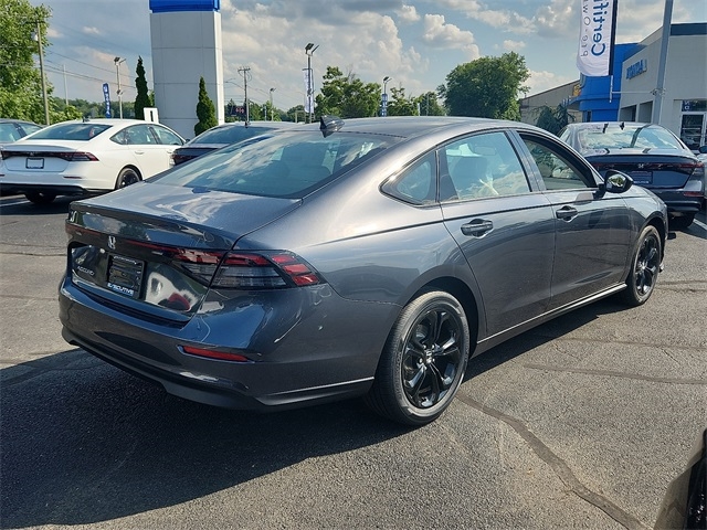 2025 Honda Accord 1.5T SE photo 4