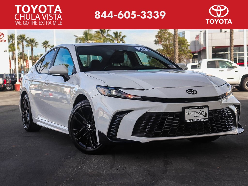 2025 Toyota Camry SE