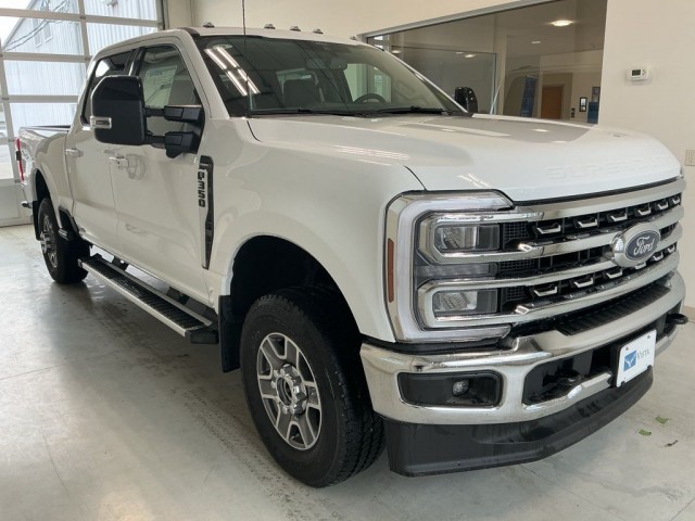 2026 Ford F-350 Super Duty Lariat's photo