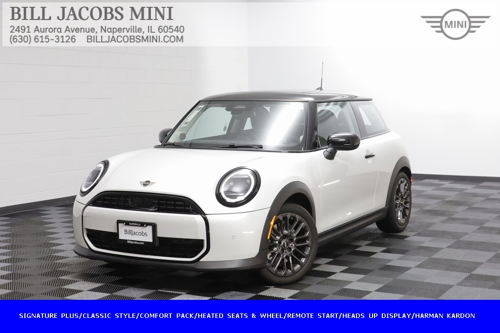 2025 MINI Hardtop 2 Door Base's photo
