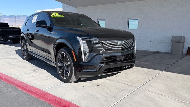 2025 Cadillac Escalade IQ Sport 1's photo