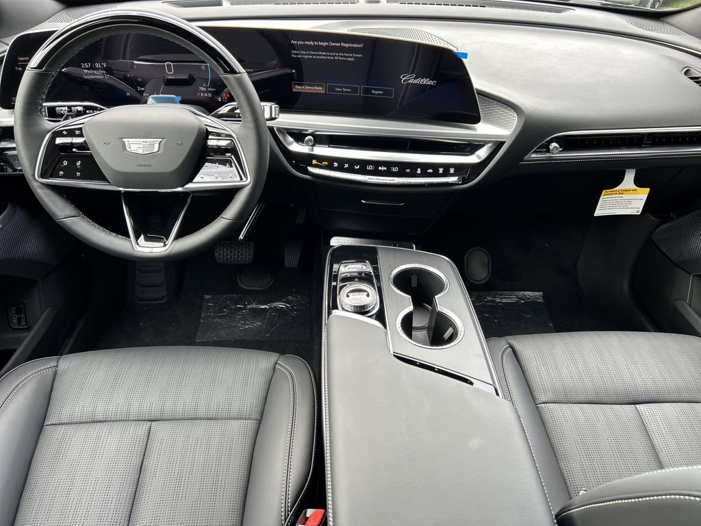 2026 Cadillac Lyriq Luxury photo 12