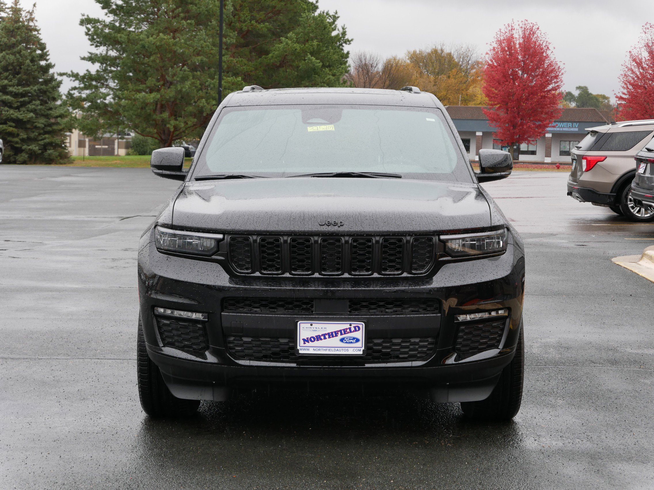 2025 Jeep Grand Cherokee Limited photo 2