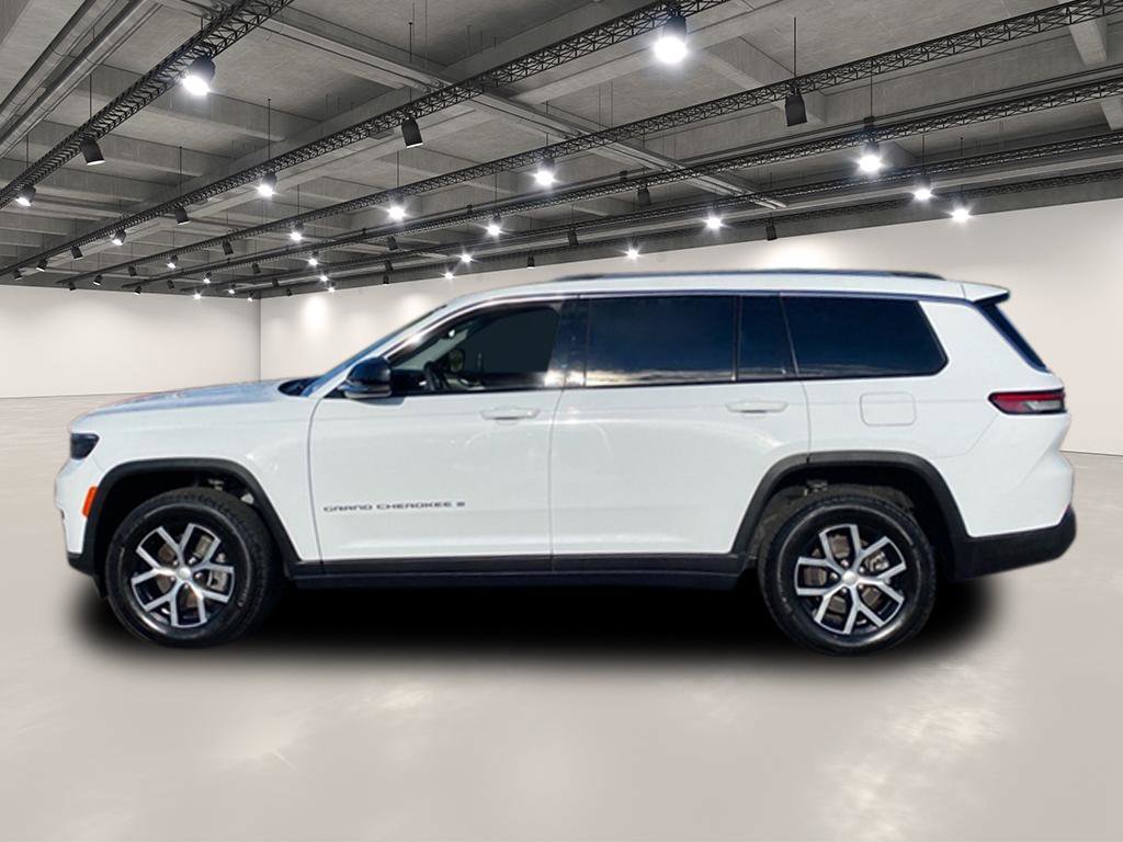 2023 Jeep Grand Cherokee Limited photo 3
