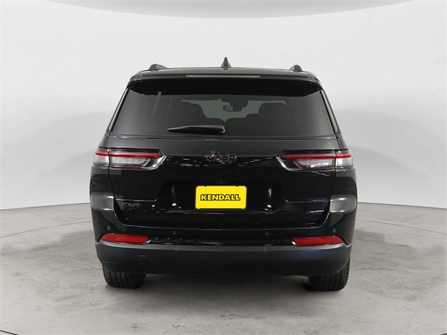 2023 Jeep Grand Cherokee Altitude photo 4