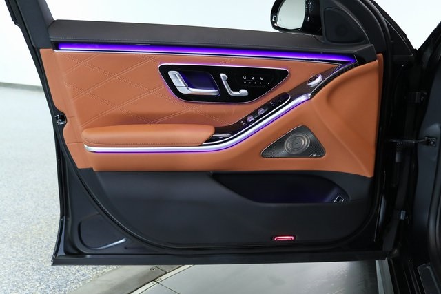 2024 Mercedes Benz S AMG 63 E PERFORMANCE photo 20