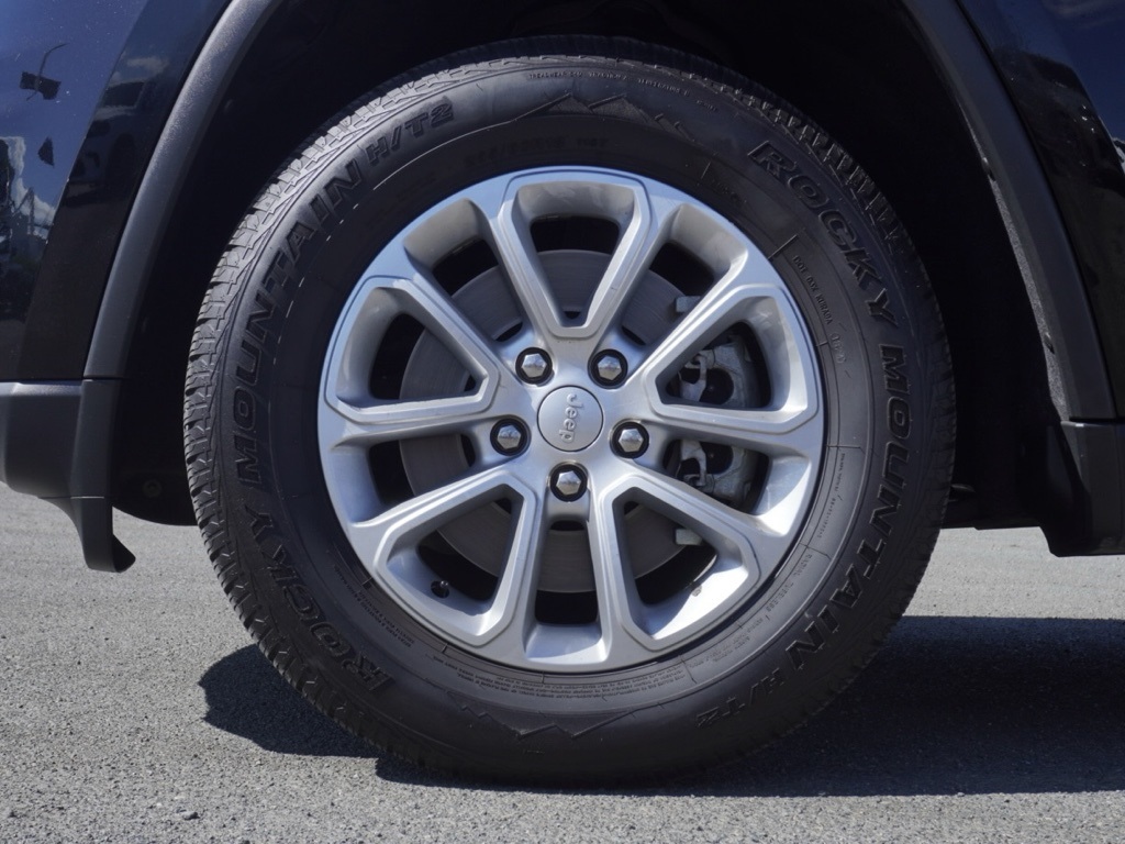 2022 Jeep Grand Cherokee Laredo E photo 10