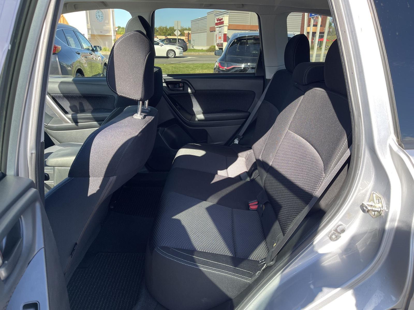 2017 Subaru Forester Premium photo 11