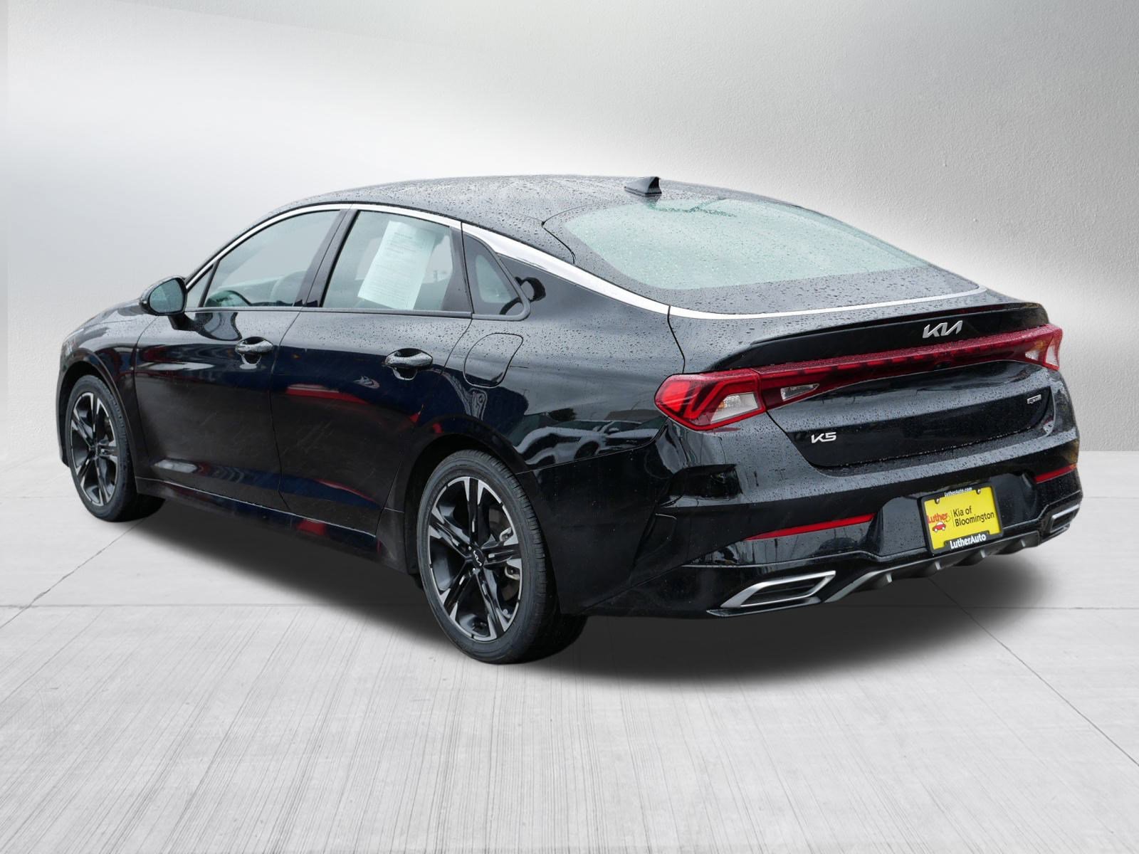 2024 Kia K5 GT-Line photo 4