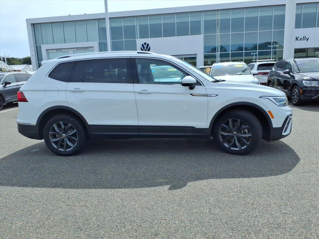 2022 Volkswagen Tiguan SE photo 4