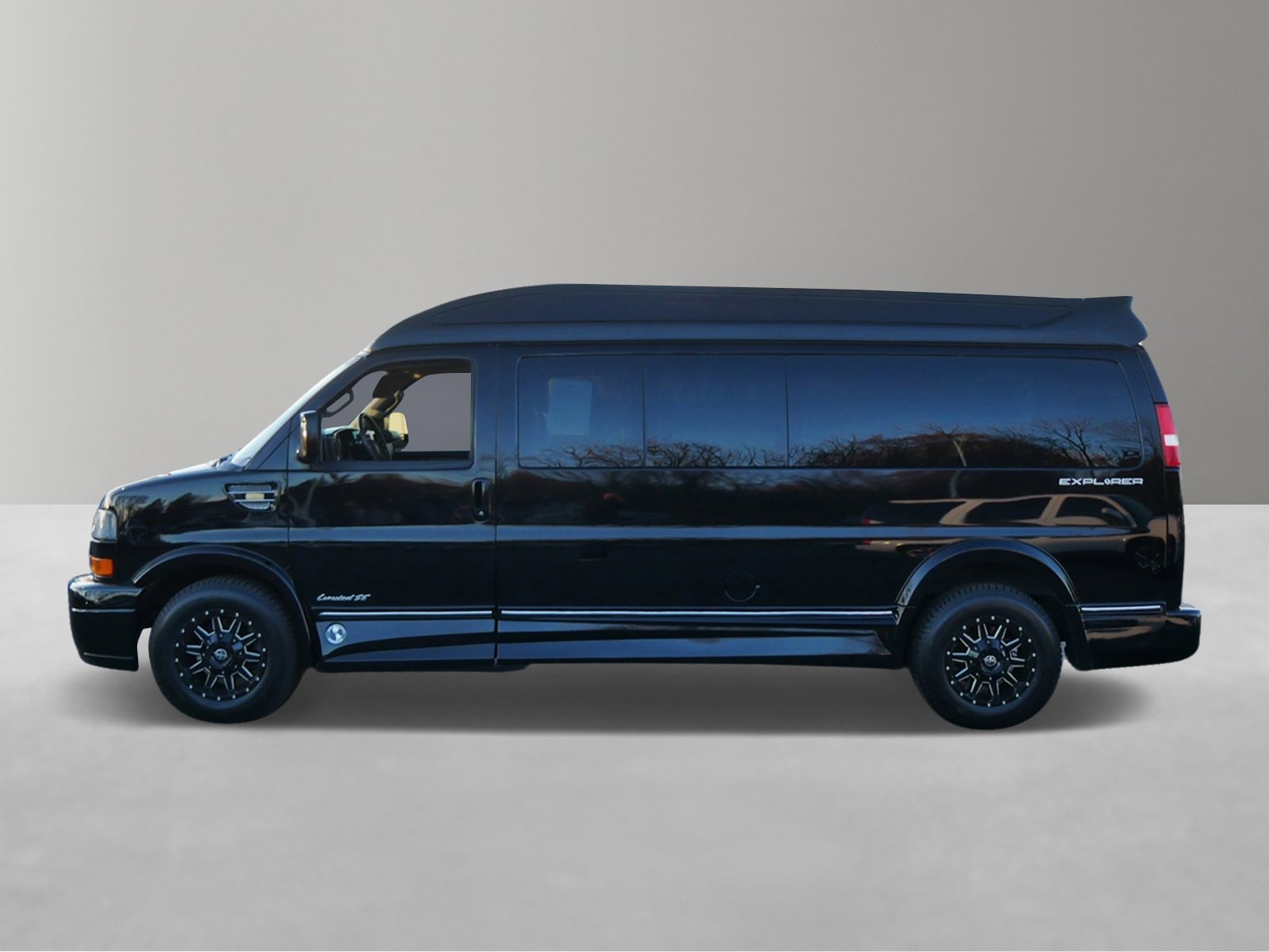 Used 2019 GMC Savana Cargo Work Van with VIN 1GTW7BFG2K1176776 for sale in White Bear Lake, Minnesota