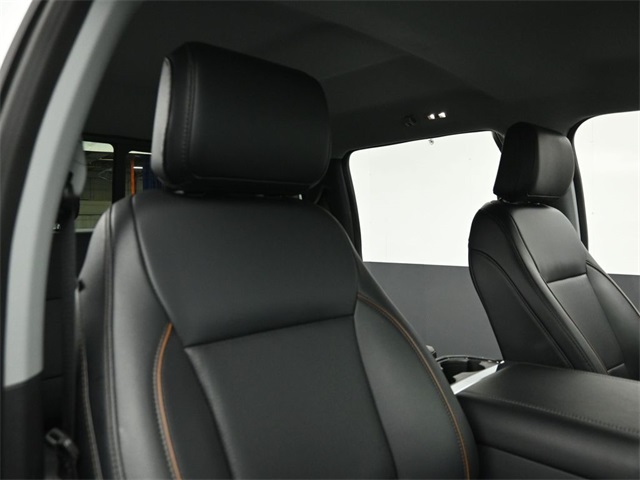 2025 FORD F-250 - Image 30