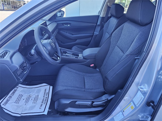 2025 Honda Accord LX photo 12