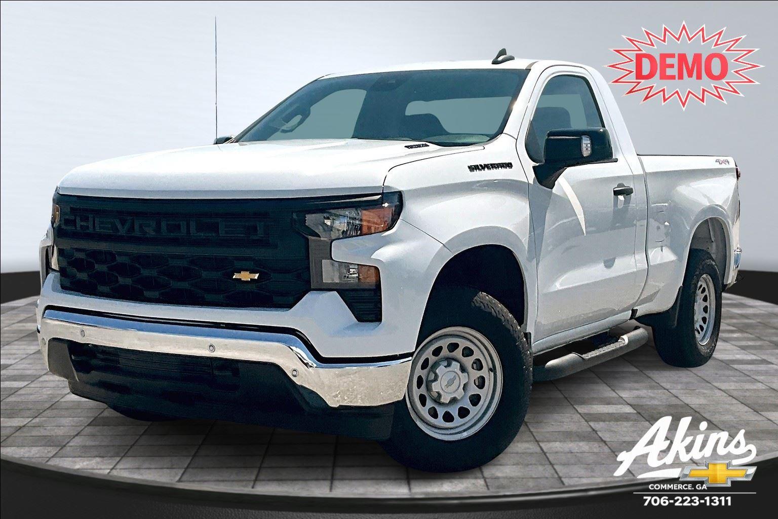 2025 Chevrolet Silverado Base's photo