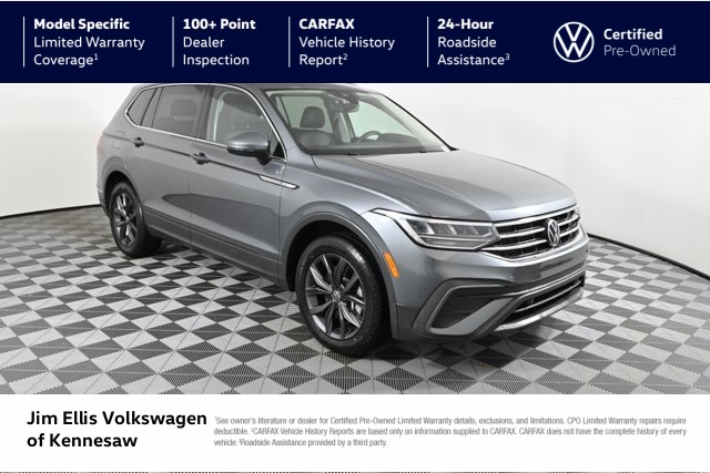 2023 Volkswagen Tiguan SE's photo