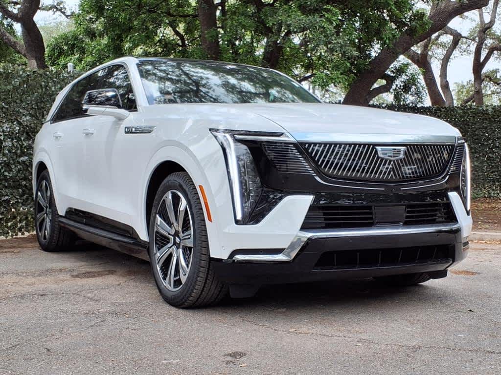 2025 Cadillac Escalade IQ Luxury photo 2