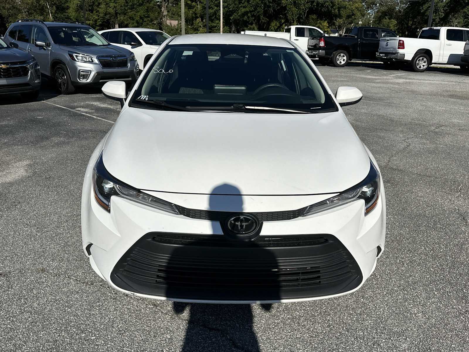 2023 Toyota Corolla LE photo 2