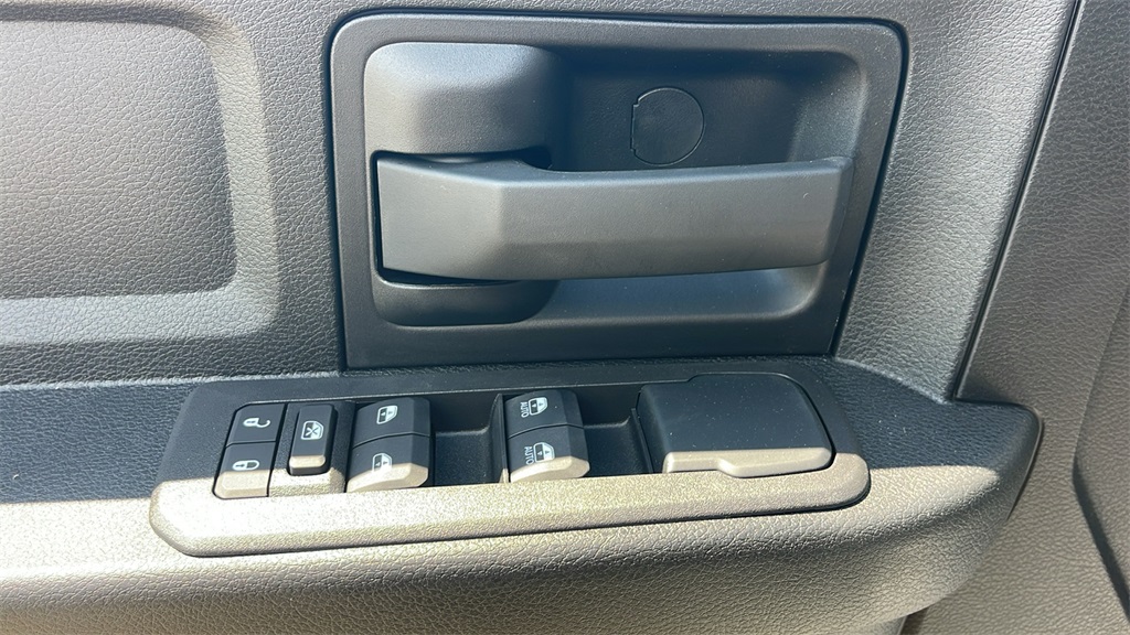 2025 Ram 3500 Tradesman photo 13