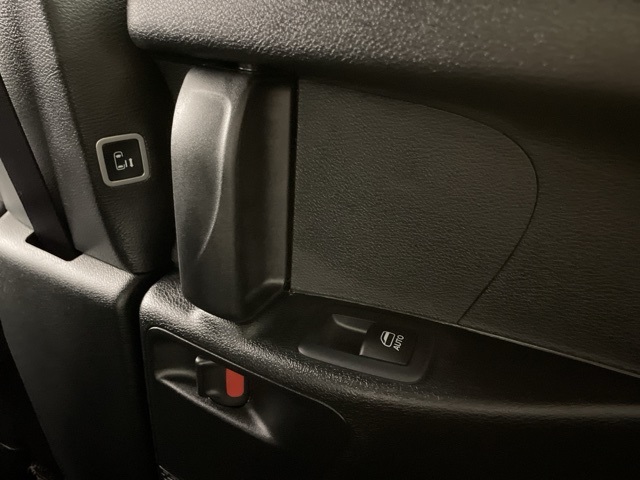 2025 Chrysler Pacifica photo 14