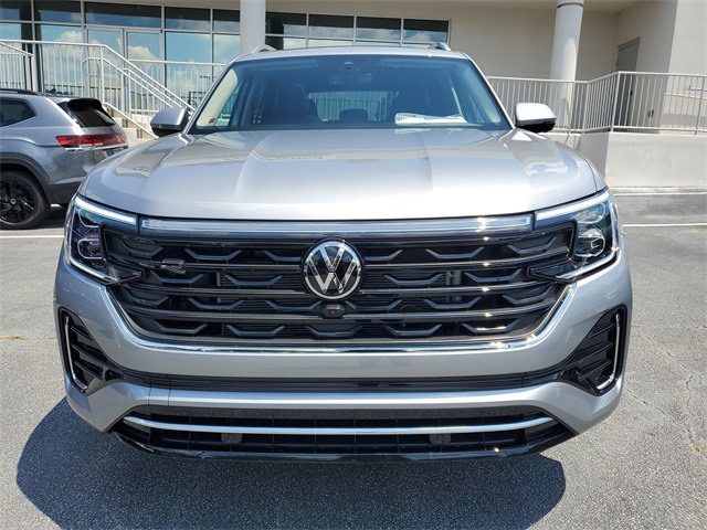 2026 Volkswagen Atlas SEL Premium R-Line photo 2