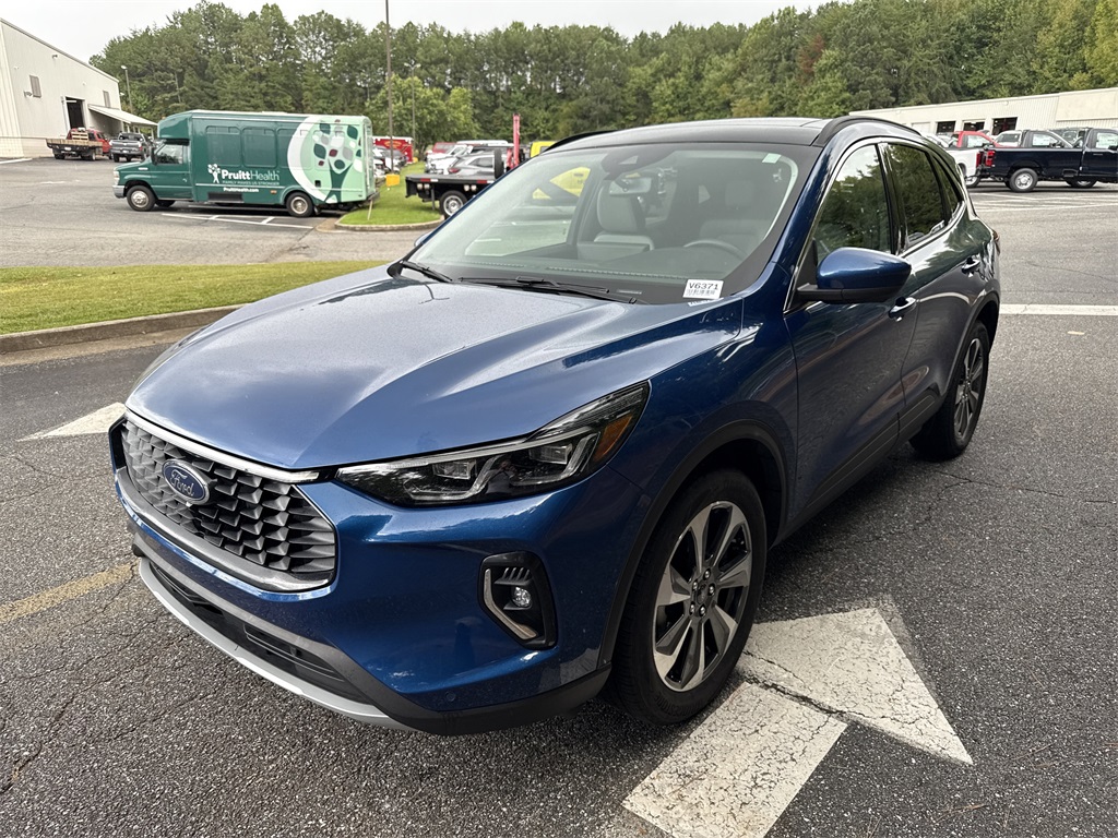 2023 Ford Escape Platinum photo 3