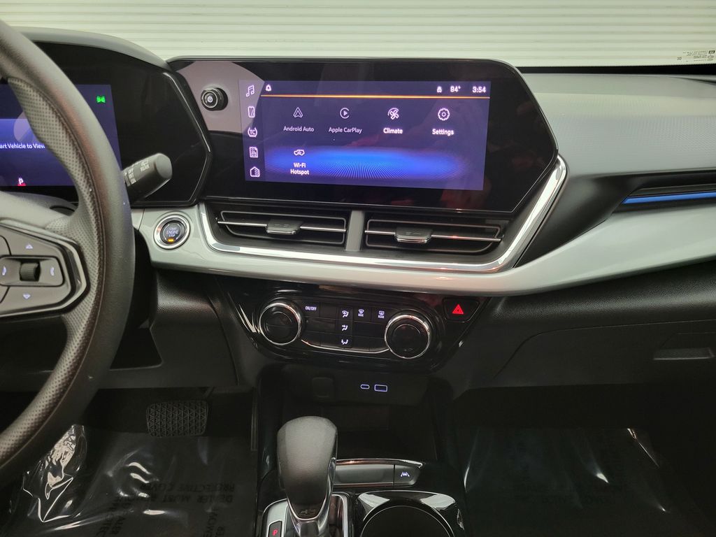 2024 Chevrolet Trax LT photo 20
