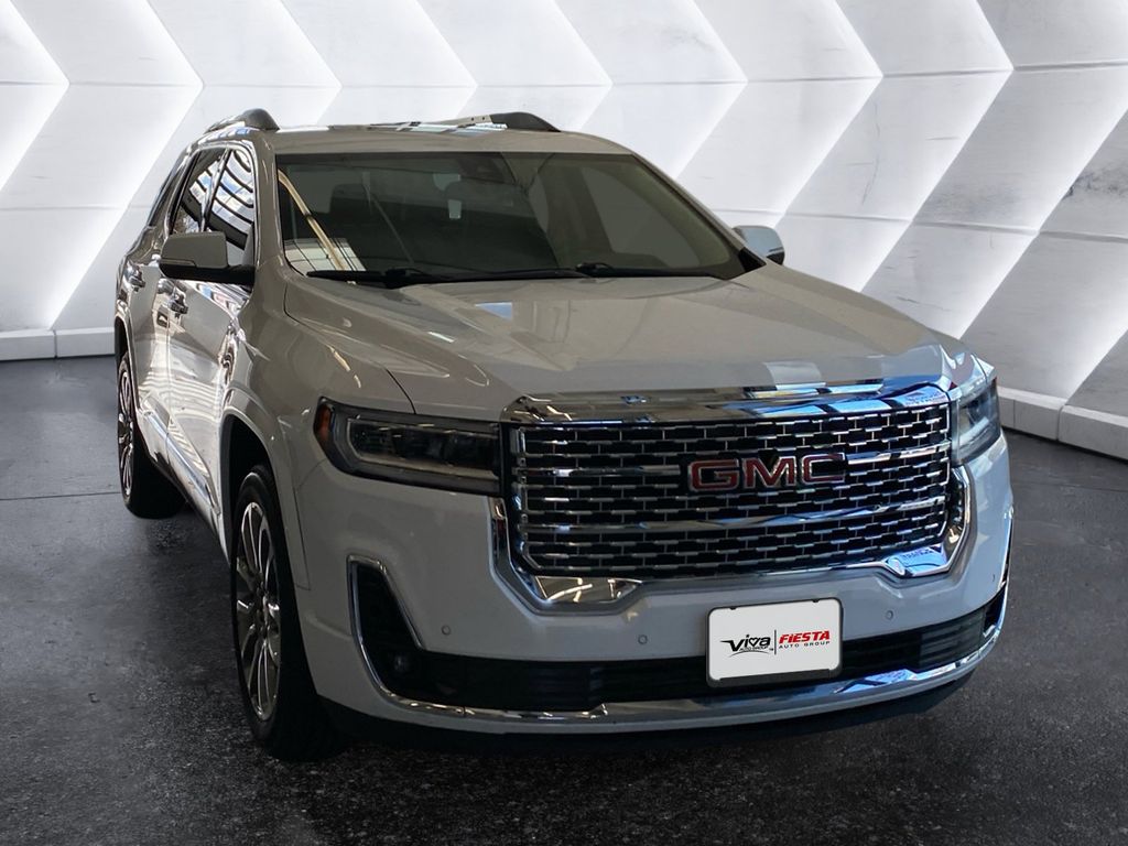 2023 GMC Acadia Denali's photo