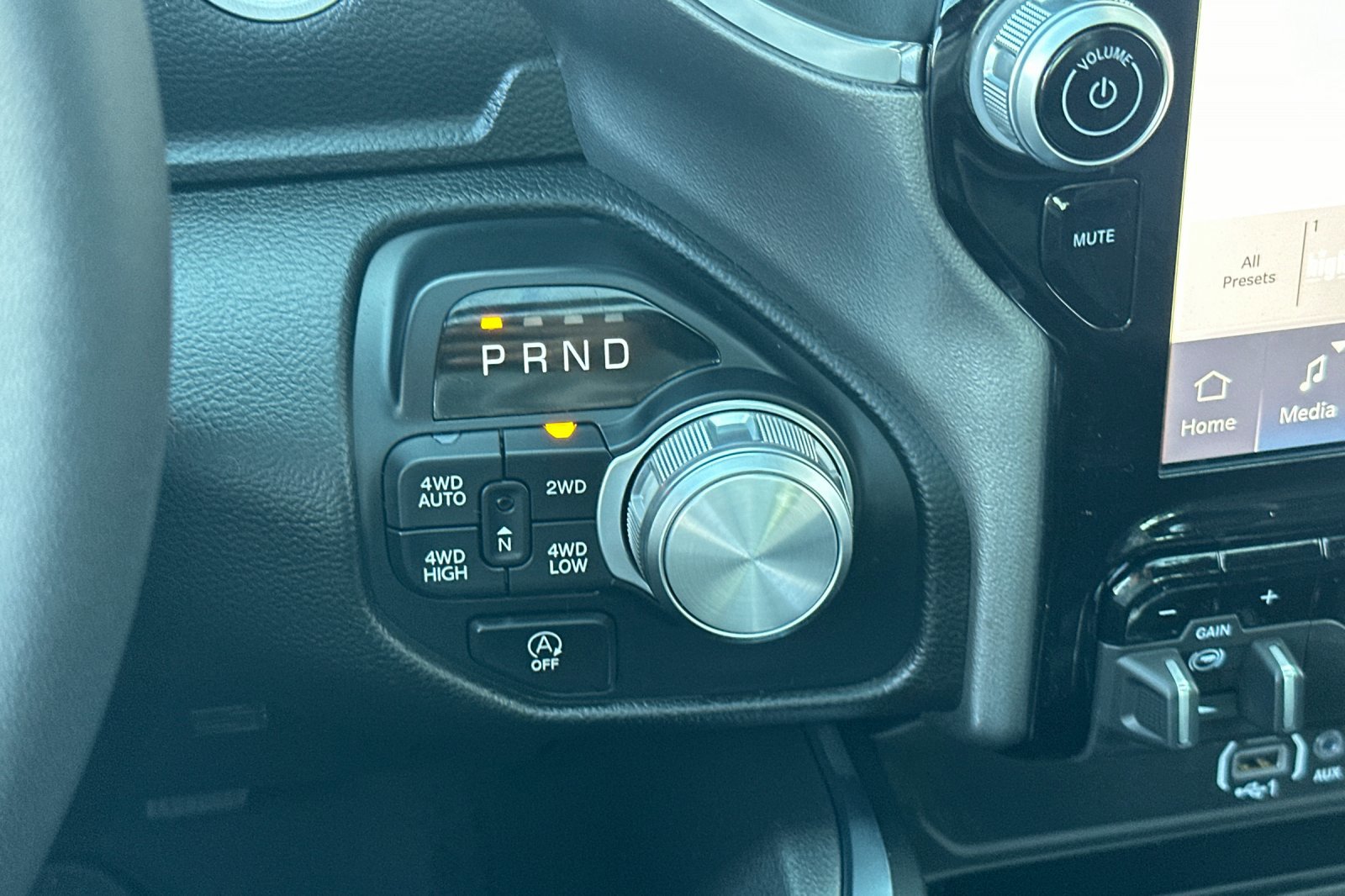 2025 Ram 1500 Laramie photo 17