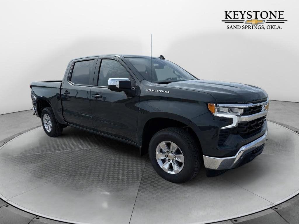 2025 Chevrolet Silverado 1500 LT's photo