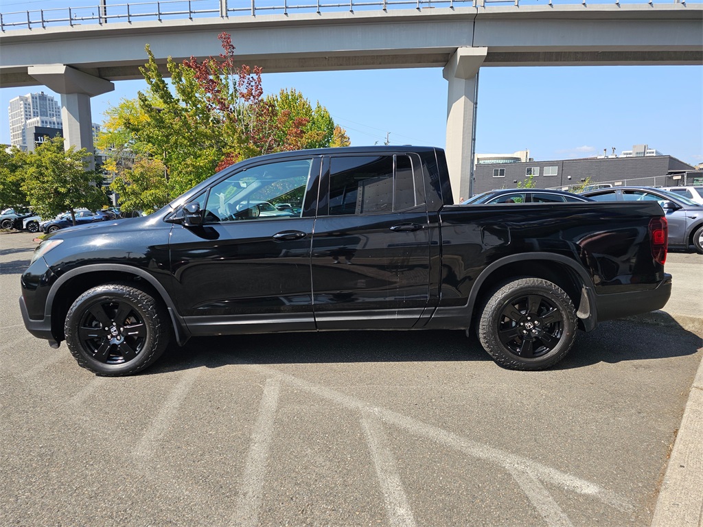 2017 Honda Ridgeline Black Edition photo 5