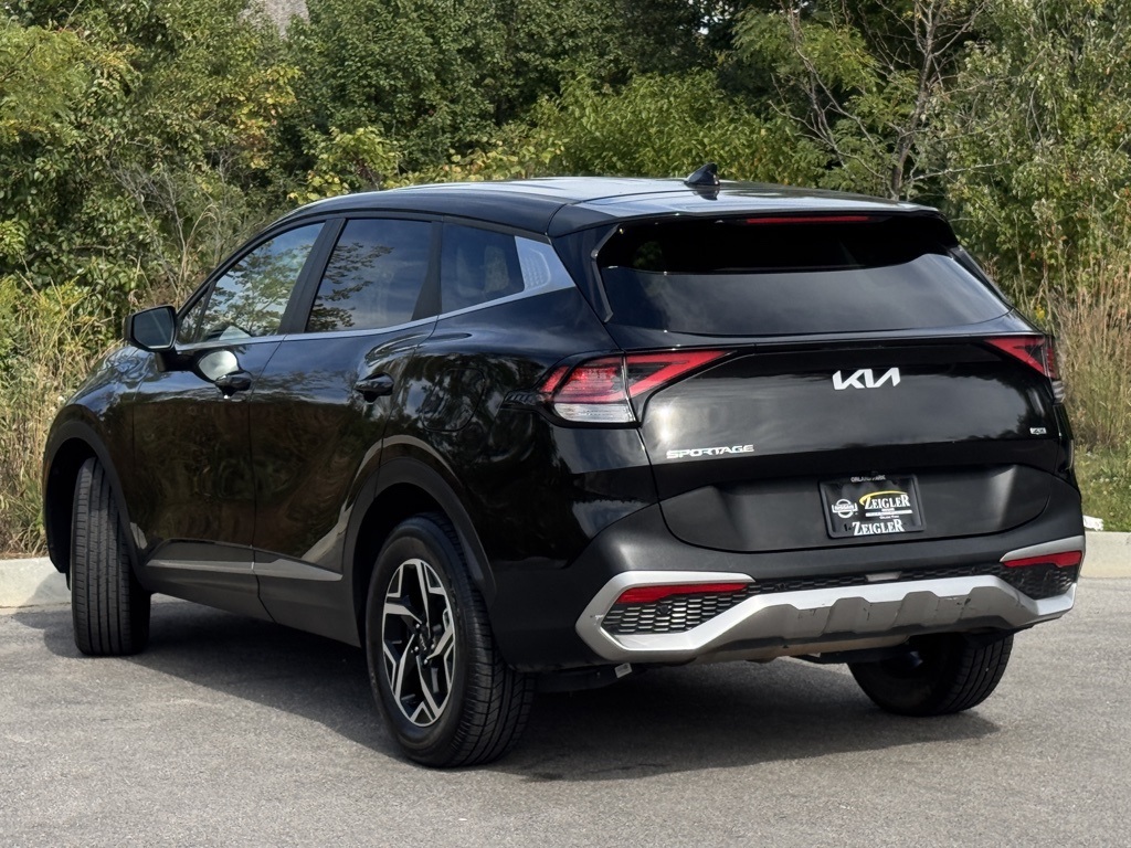 2023 Kia Sportage LX photo 4