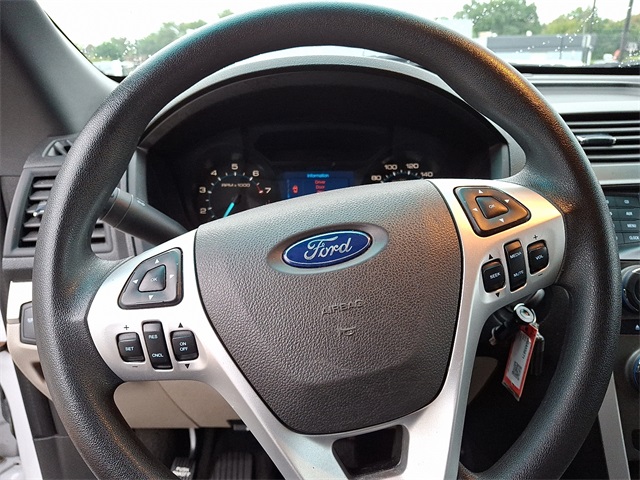 2013 Ford Explorer Base photo 18