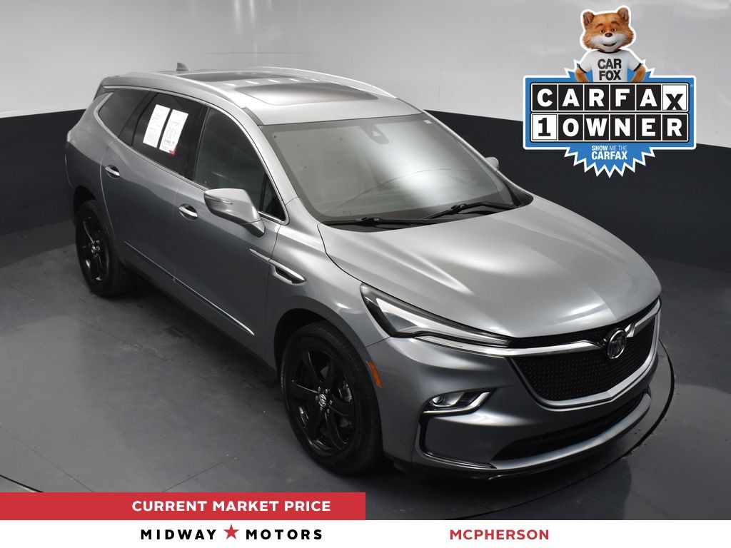 2023 Buick Enclave Essence's photo